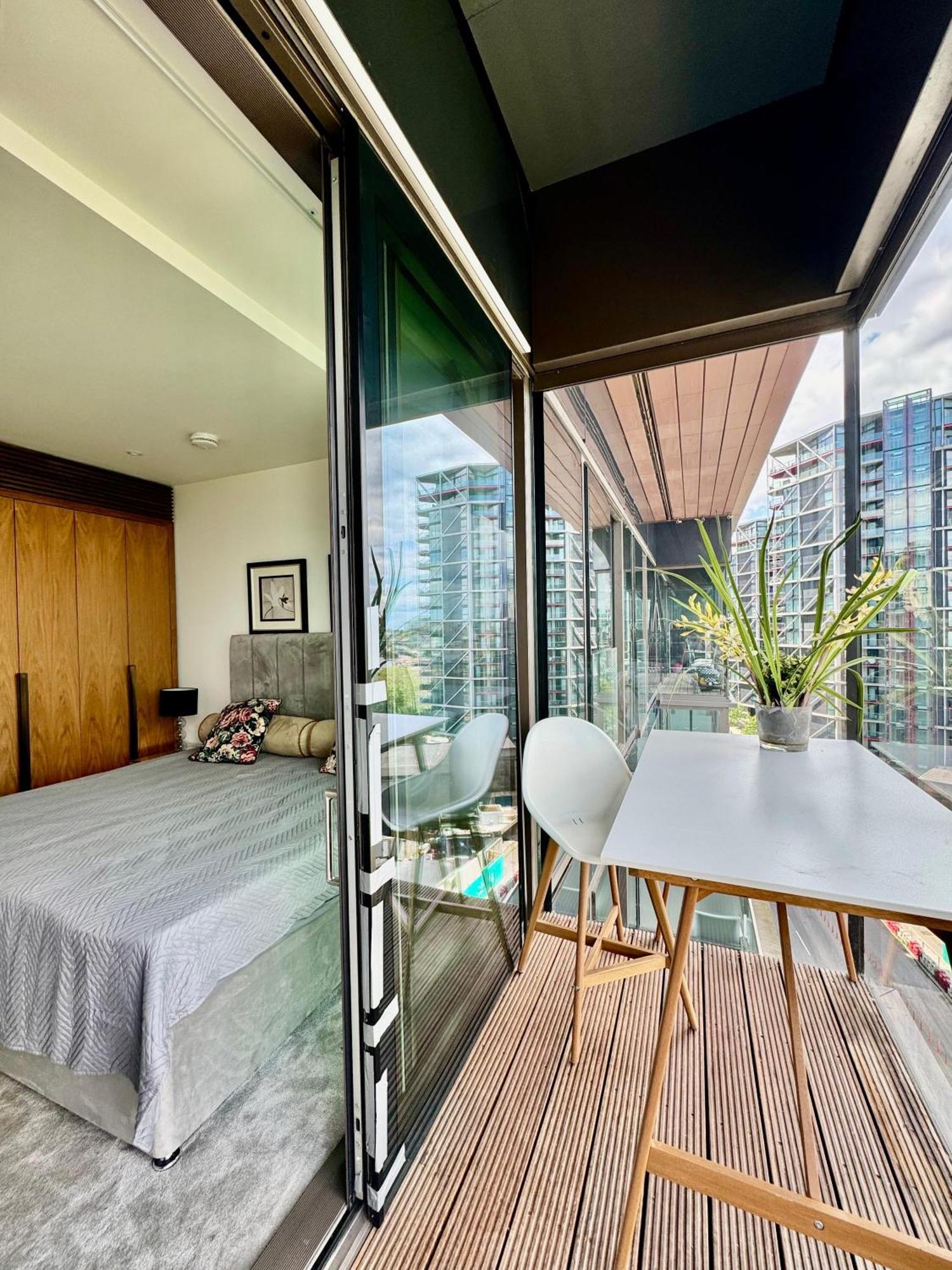 River Panorama Central London 2 Bedroom New Development 外观 照片